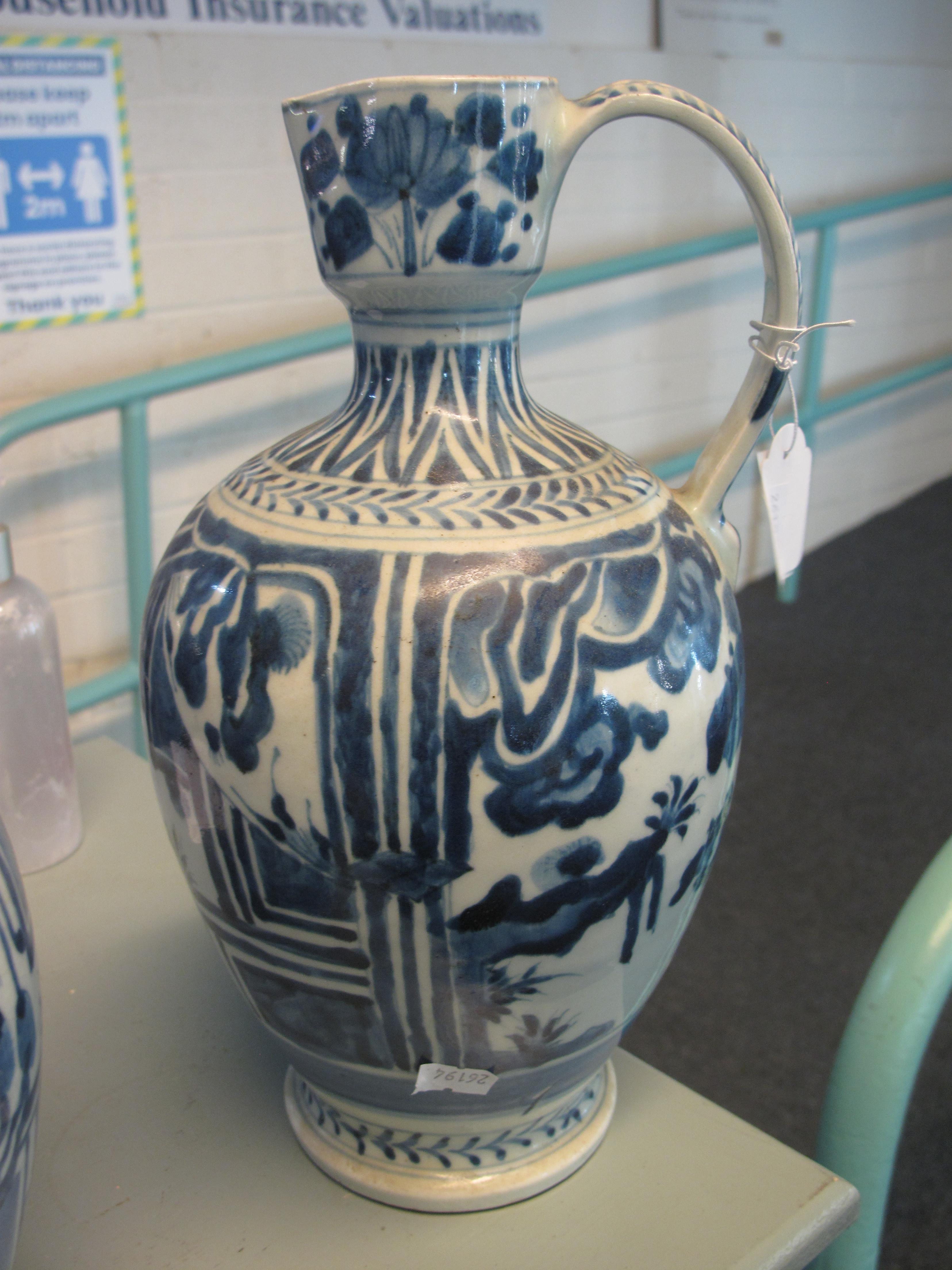 Two similar Japanese Arita porcelain baluster shaped wine jugs with loop handles, overall - Image 6 of 7