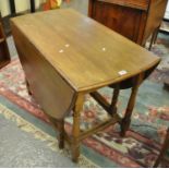 Early 20th Century oak gate legged table. (B.P. 21% + VAT)