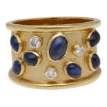 Saphir-Diamant-Ring Traumhaftes Design in Gelbgold 18K. Fantasievoll verziert mit 7 Saphiren von