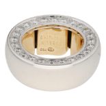 Gübelin-Brillant-Ring Moderner Designer Ring, signiert Gübelin in Gelbgold/Weissgold 18K. Seitlich
