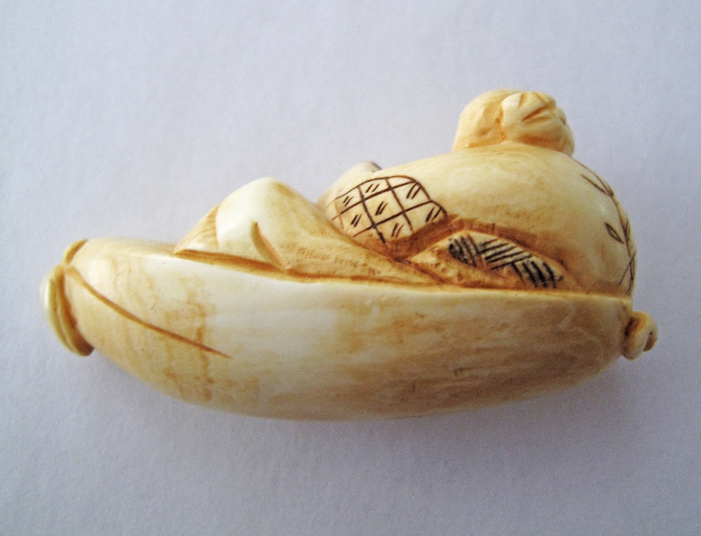 Japanese ivory netsuke. - Image 6 of 7