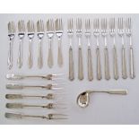 Silver & plated dessert forks.