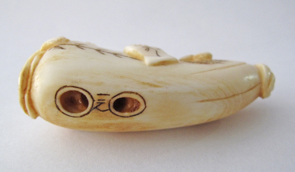 Japanese ivory netsuke. - Image 5 of 7