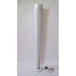 OLUCE serie SHER. A modern white painted metal floor lamp H175cm.