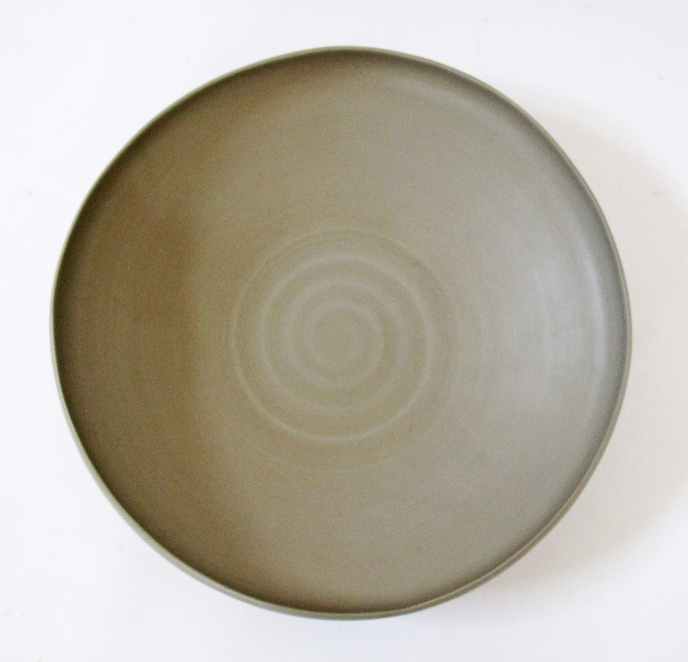 A Modern ceramic dish - Image 3 of 5