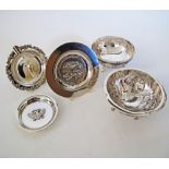 A collection of five silver bowls and dishes approx. W10cm. Total weight about 260g (5)
