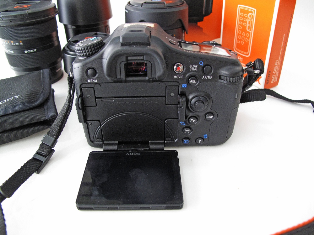 A Sony Alpha SLT-A77 Digital Camera Body together with a Sony 11-18mm F/4.5-5.6 DT Alpha Mount - Image 4 of 7