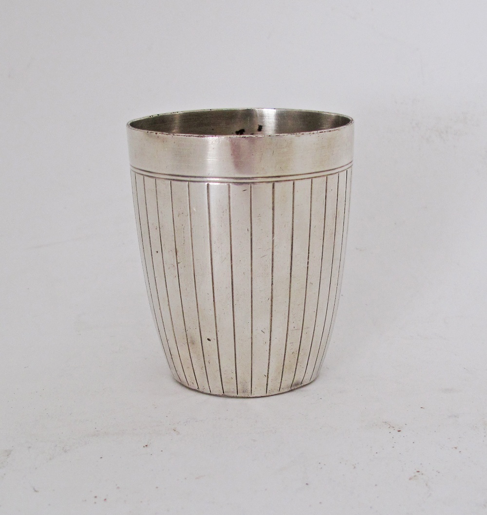 A Christofle silver plated beaker cup tumbler, with reeded sides, early 20th century. H7.5 cm