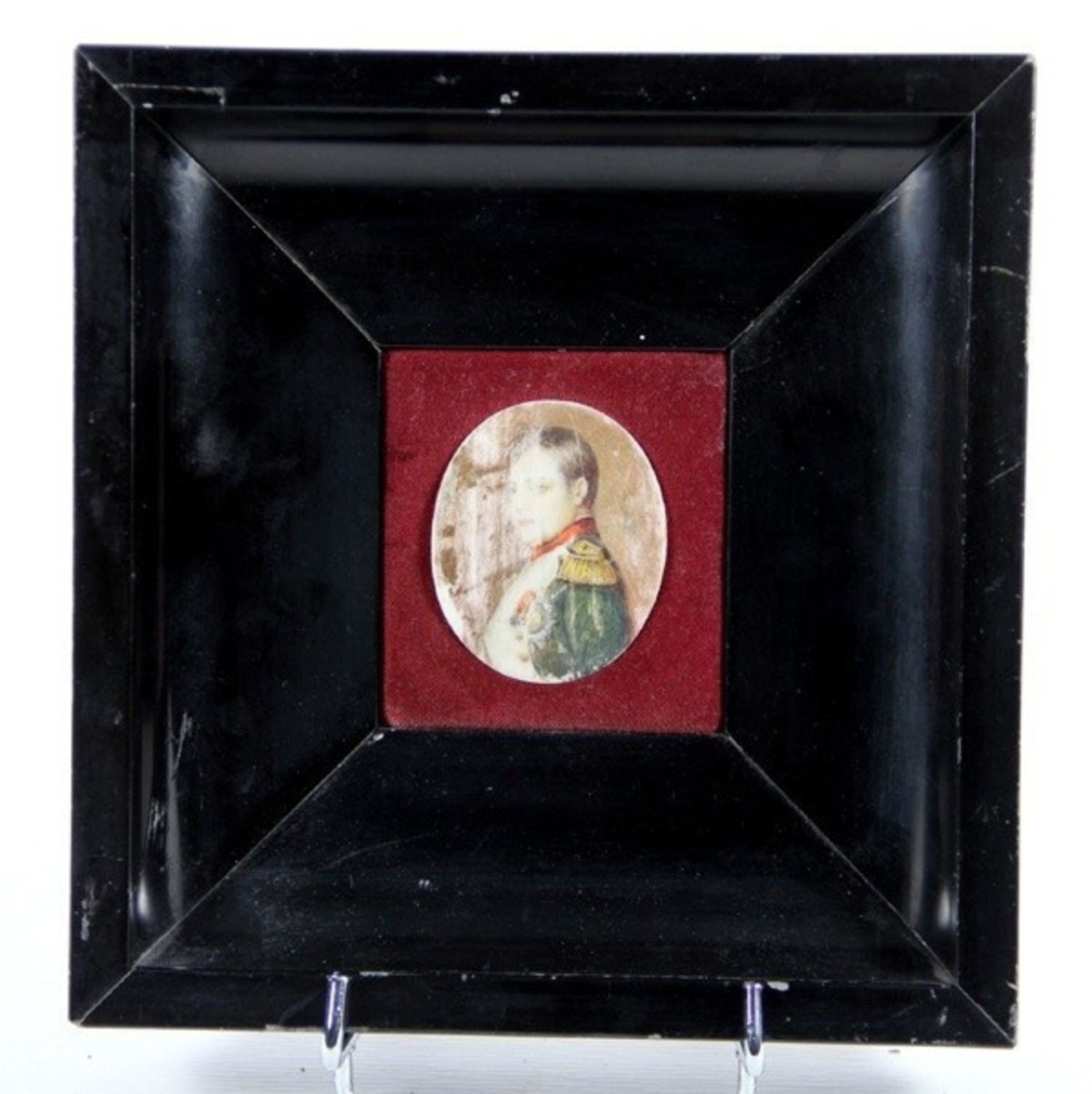 Miniatur Napoleon19. Jhd., ovale Portraitdarstellung Napoleons, wohl Elfenbein, stark berieben, H.