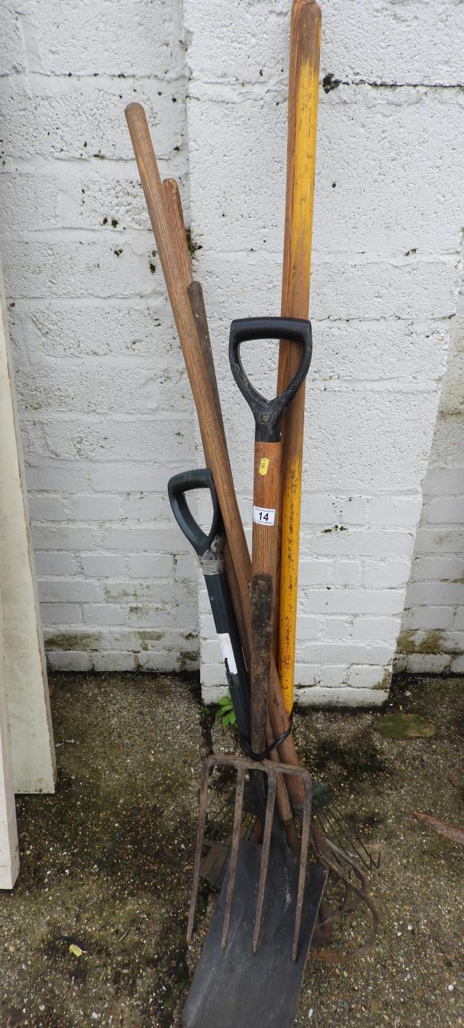 Quantity of Garden Tools - Shovel, Fork etc