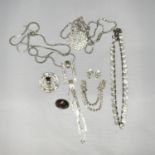 Quantity of Costume Jewellery