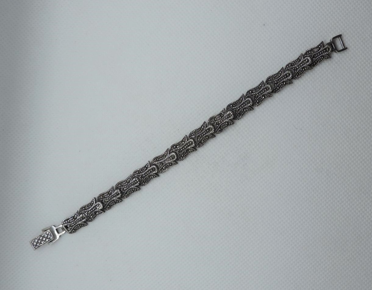 Silver Bracelet - 5.5cm Long - 19gms