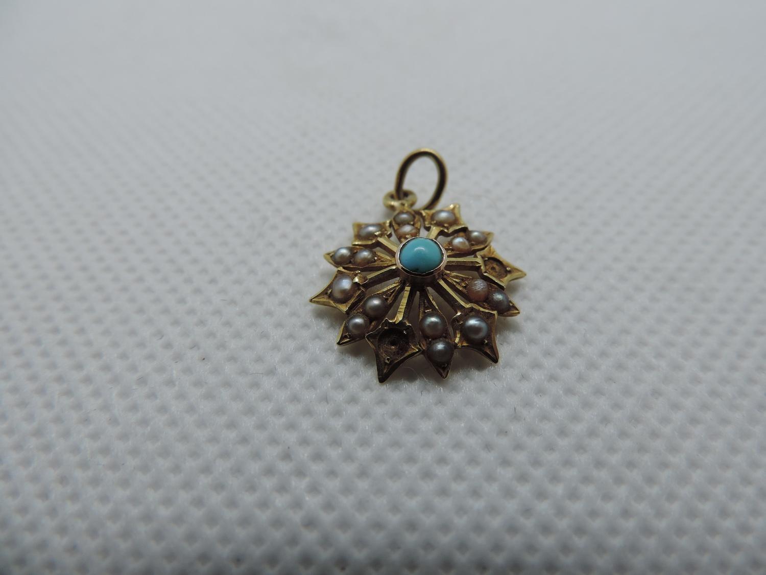 15ct Gold Pendant - 1.6gms - Some Stones Absent