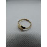 9ct Gold Signet Ring - 3.1gms - Size P