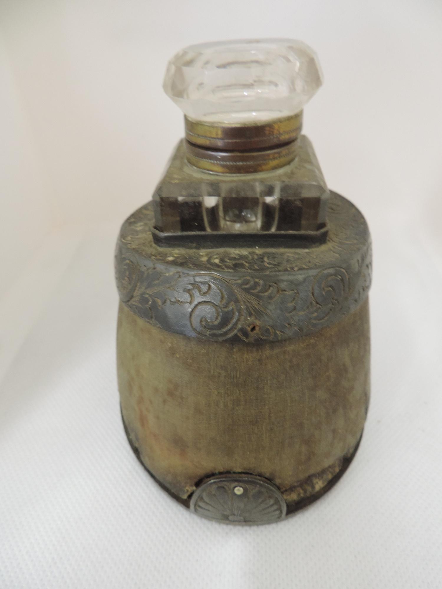 Horses Hoof Inkwell with Engraved White Metal Decoration