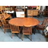 G Plan Oval Extending Dining Table with 6x Matching Chairs (2 of which are Carvers)