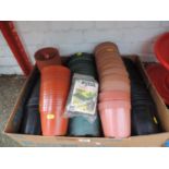 Quantity of Plastic Plant Pots