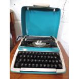 Vintage Typewriter in Case