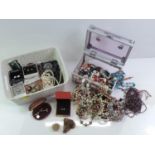 Quantity of Costume Jewellery