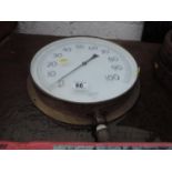 Large Pressure Gauge