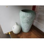 2x Modern Vases