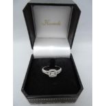 18ct White Gold and Diamond Ring - Size M