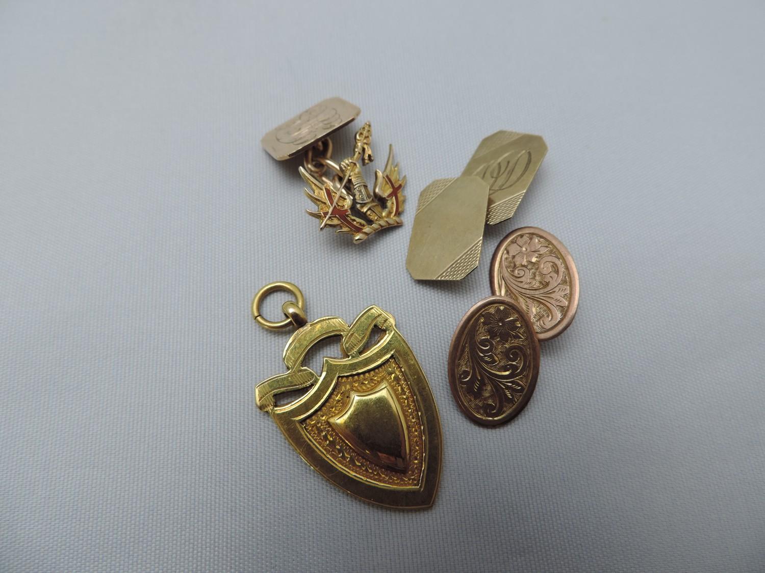 9ct Gold - 3x Cuff Links and a Shield Pendant - 11.8gms