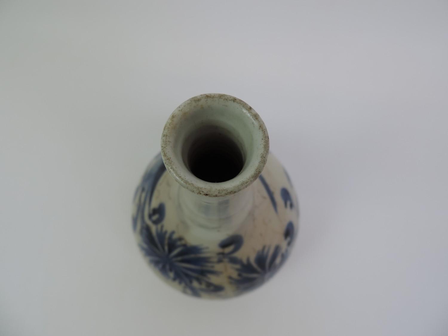 Chinese Vase with Birds - Crackle to Glaze - 20cm High - Image 4 of 5