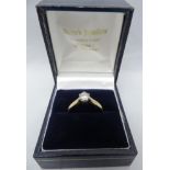 18ct Gold and Platinum .44 Diamond Ring - Size O