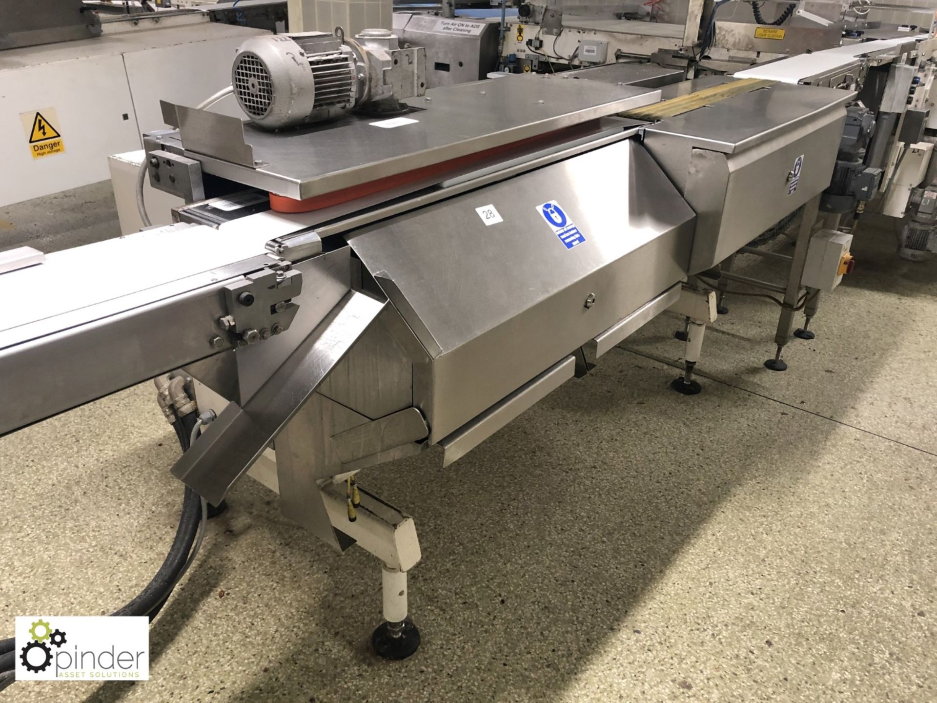 Stainless steel Cereal Bar Turning Belt Conveyor and 90° Conveyor Unit (please note there is a - Image 4 of 5