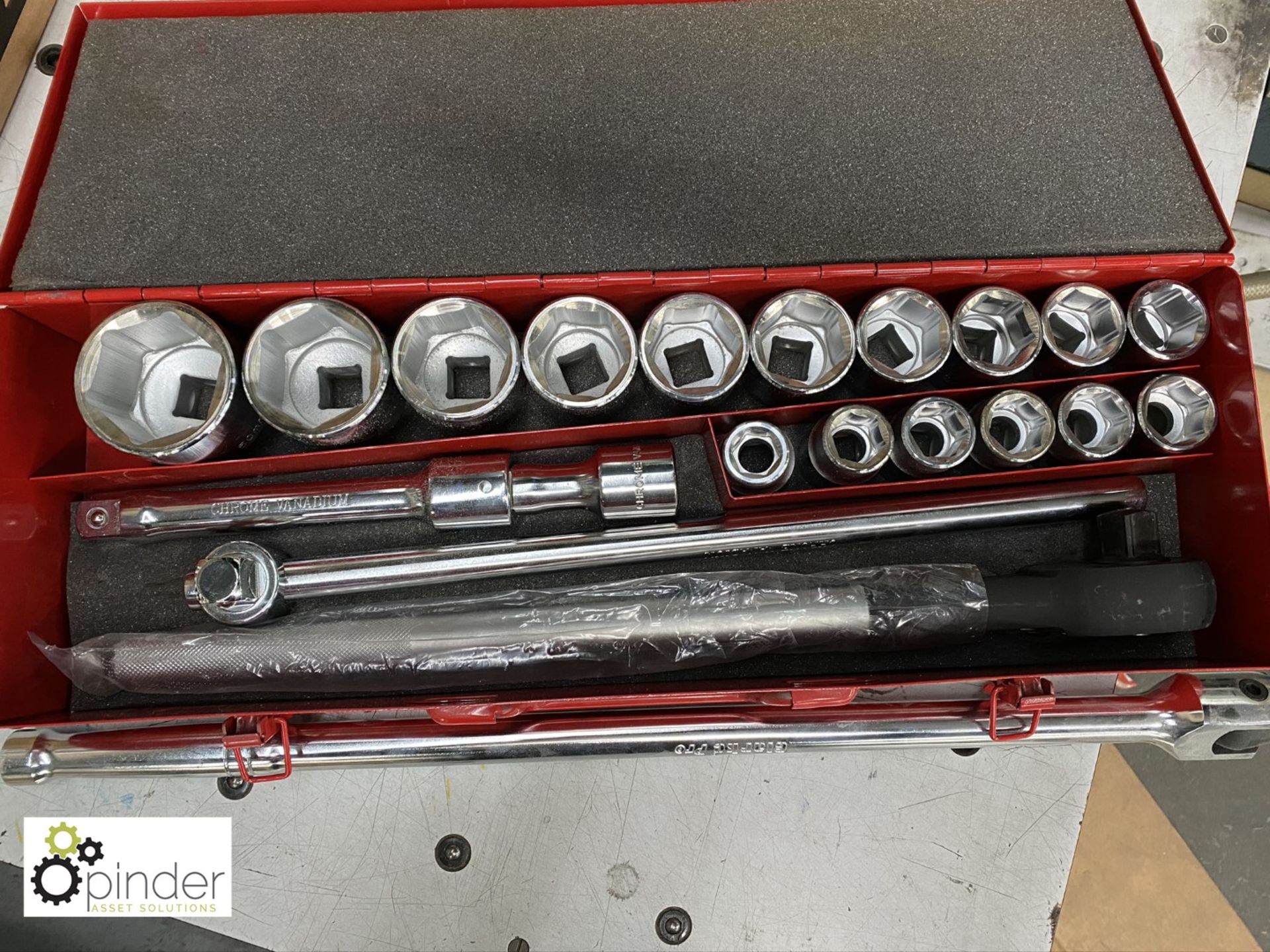 Clarke 16-piece Socket Set with extension bar and case - Image 3 of 3