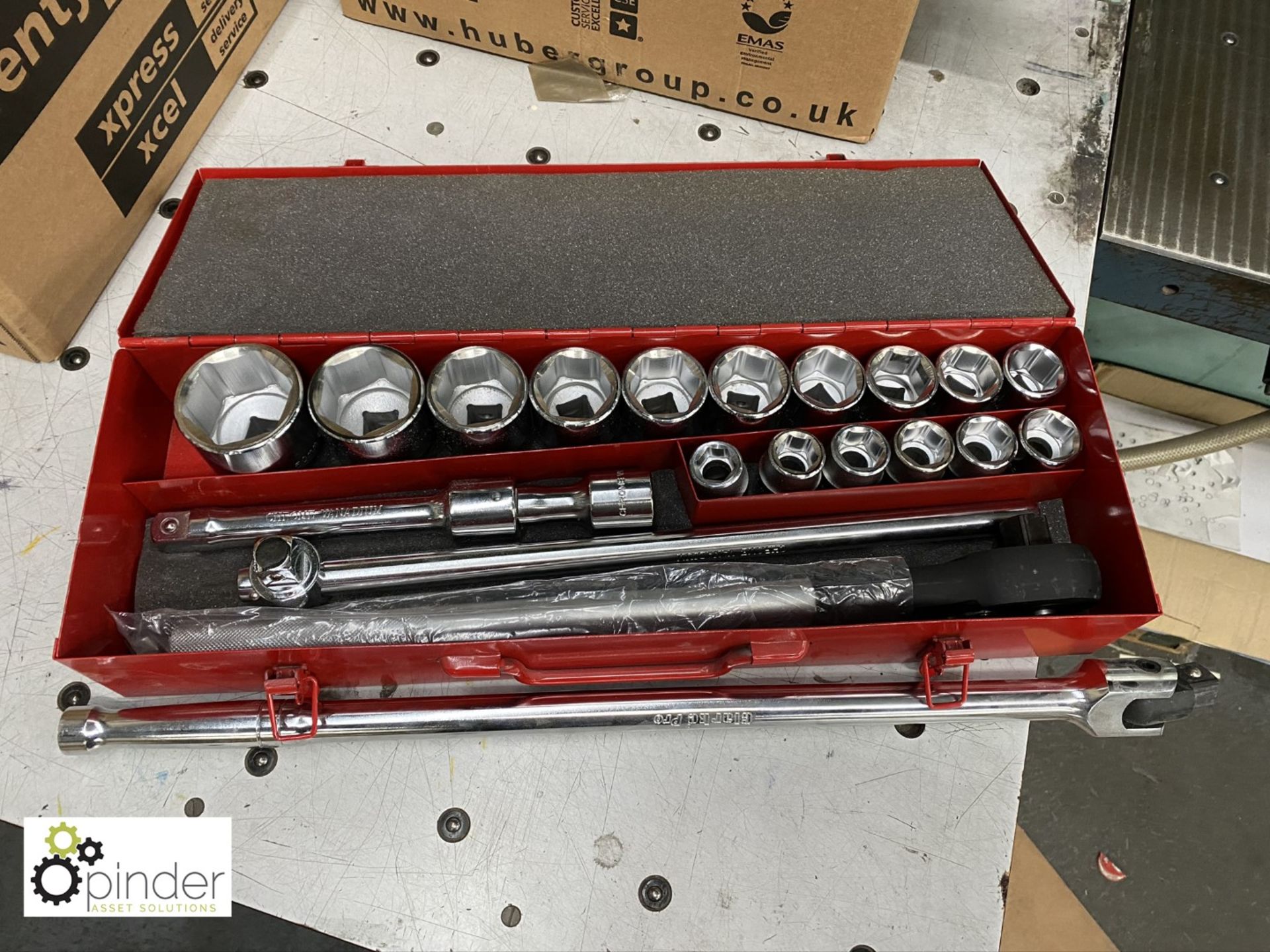 Clarke 16-piece Socket Set with extension bar and case - Image 2 of 3