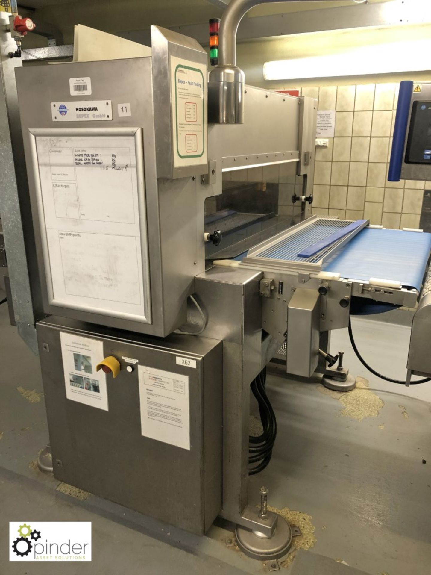 Hosokawa MS 1000 EP/TB Guillotine, serial number 52600, with inbuilt conveyor (please note there - Image 8 of 8