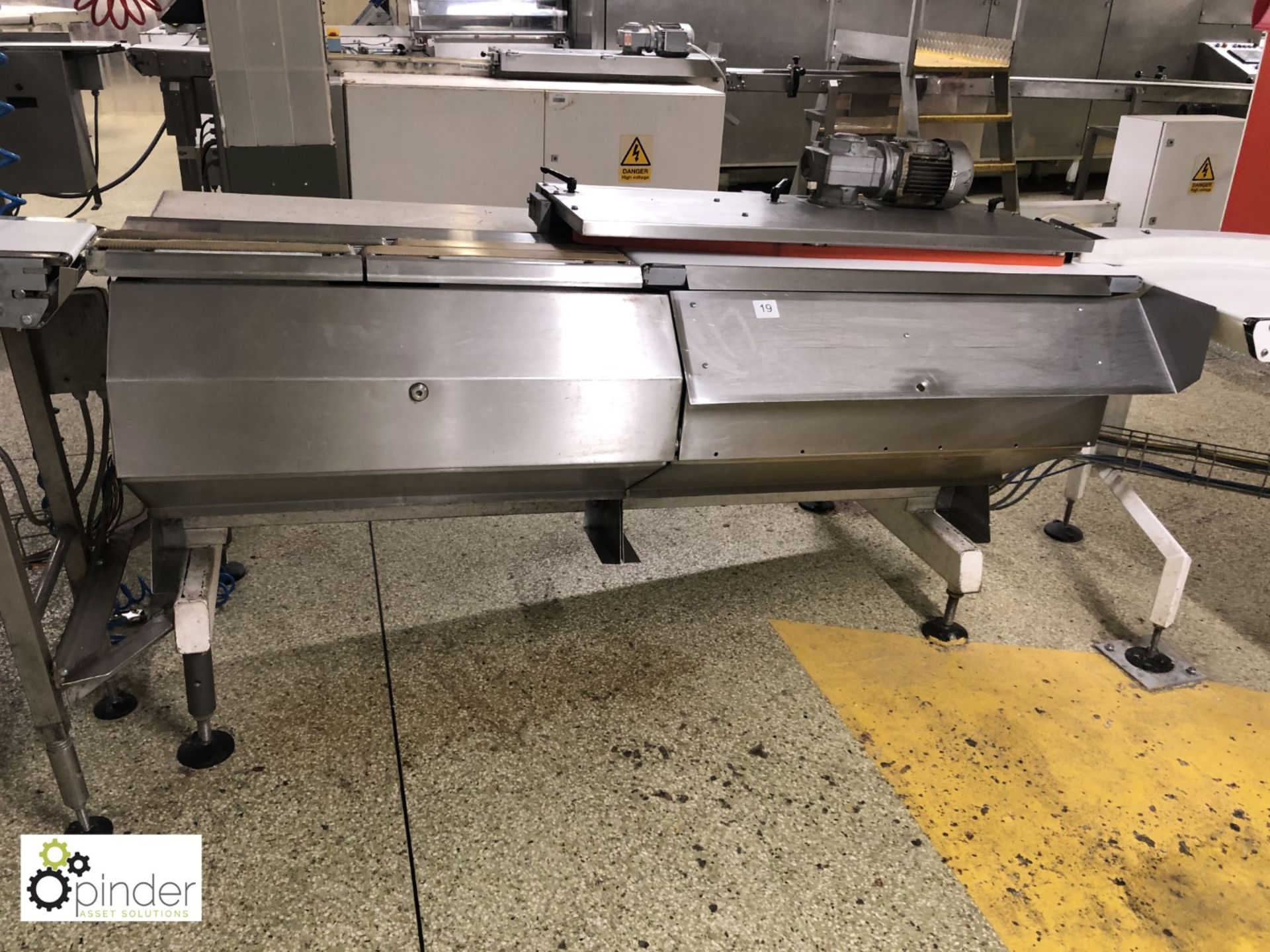 Stainless steel Cereal Bar Turning Belt Conveyor and 90° Conveyor Unit (please note there is a - Image 2 of 5