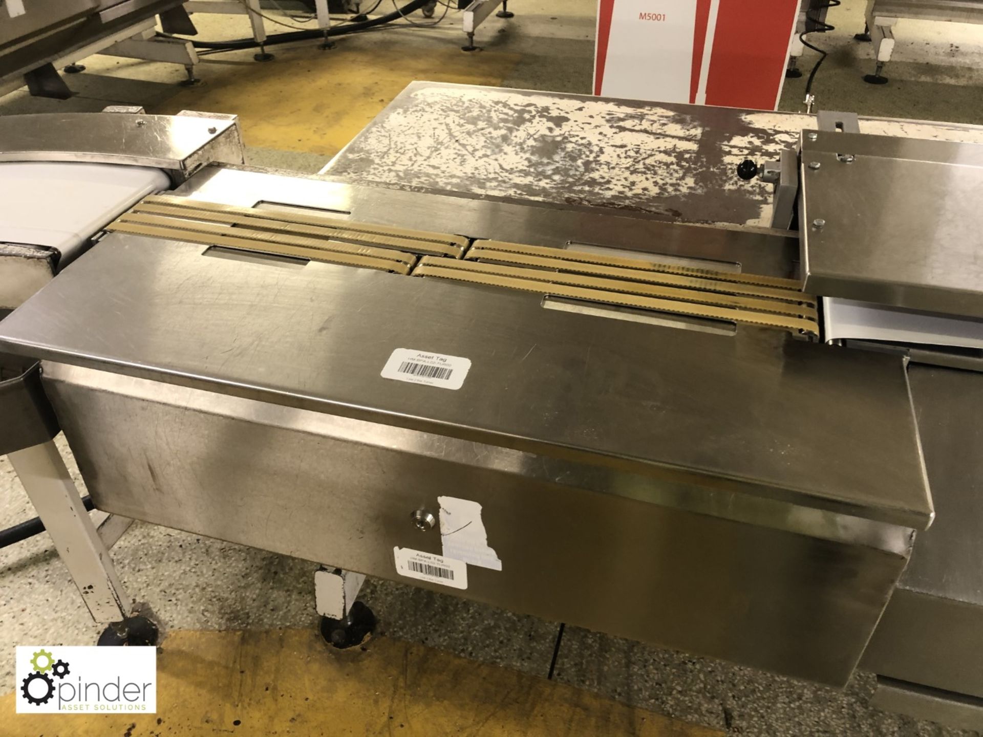 Stainless steel Cereal Bar Turning Belt Conveyor and 90° Conveyor Unit (please note there is a - Image 2 of 3