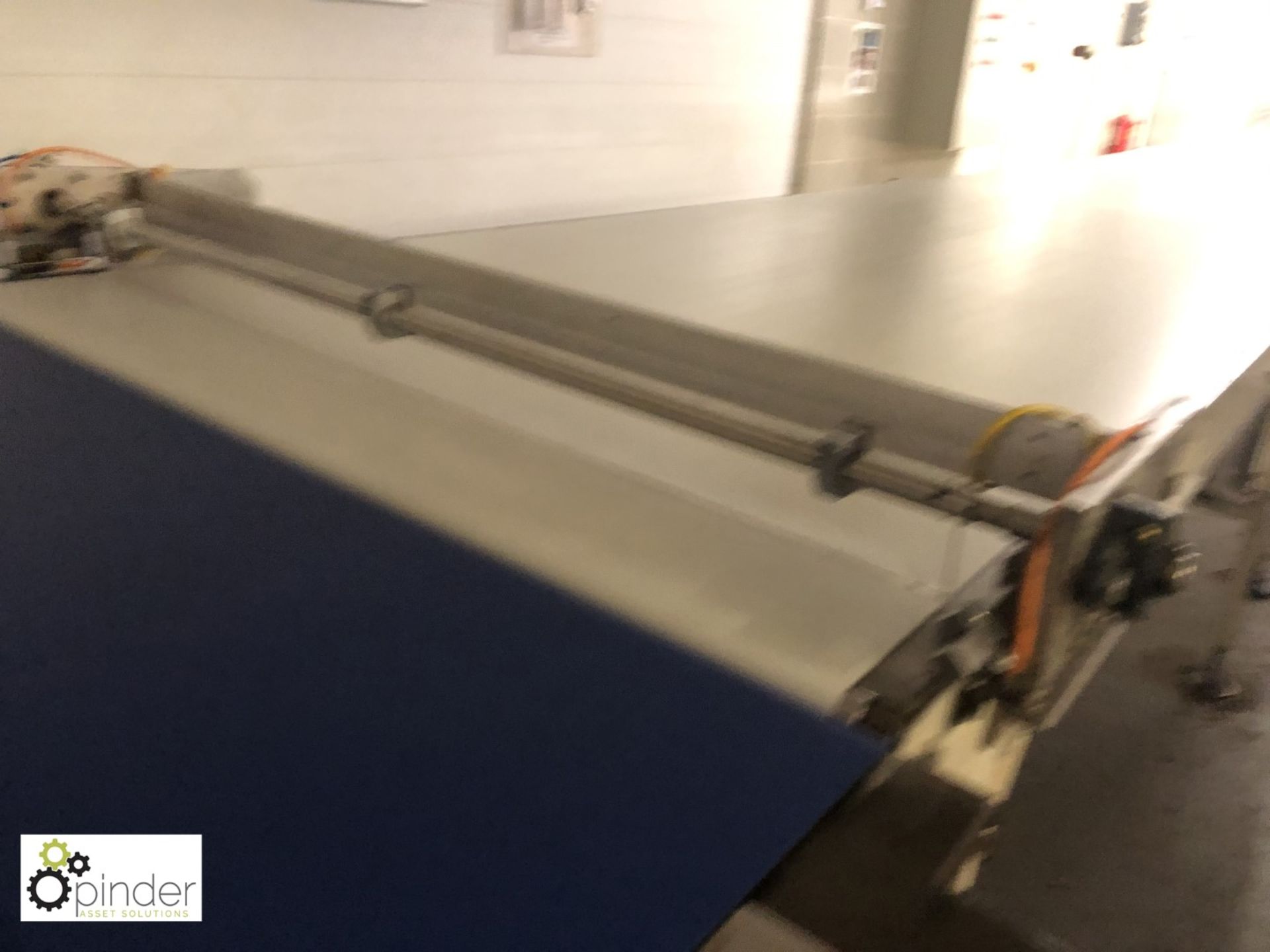 Stainless steel Belt Conveyor, 10.8m x 1020mm belt width, with cereal bar stop/align unit (please - Image 4 of 5