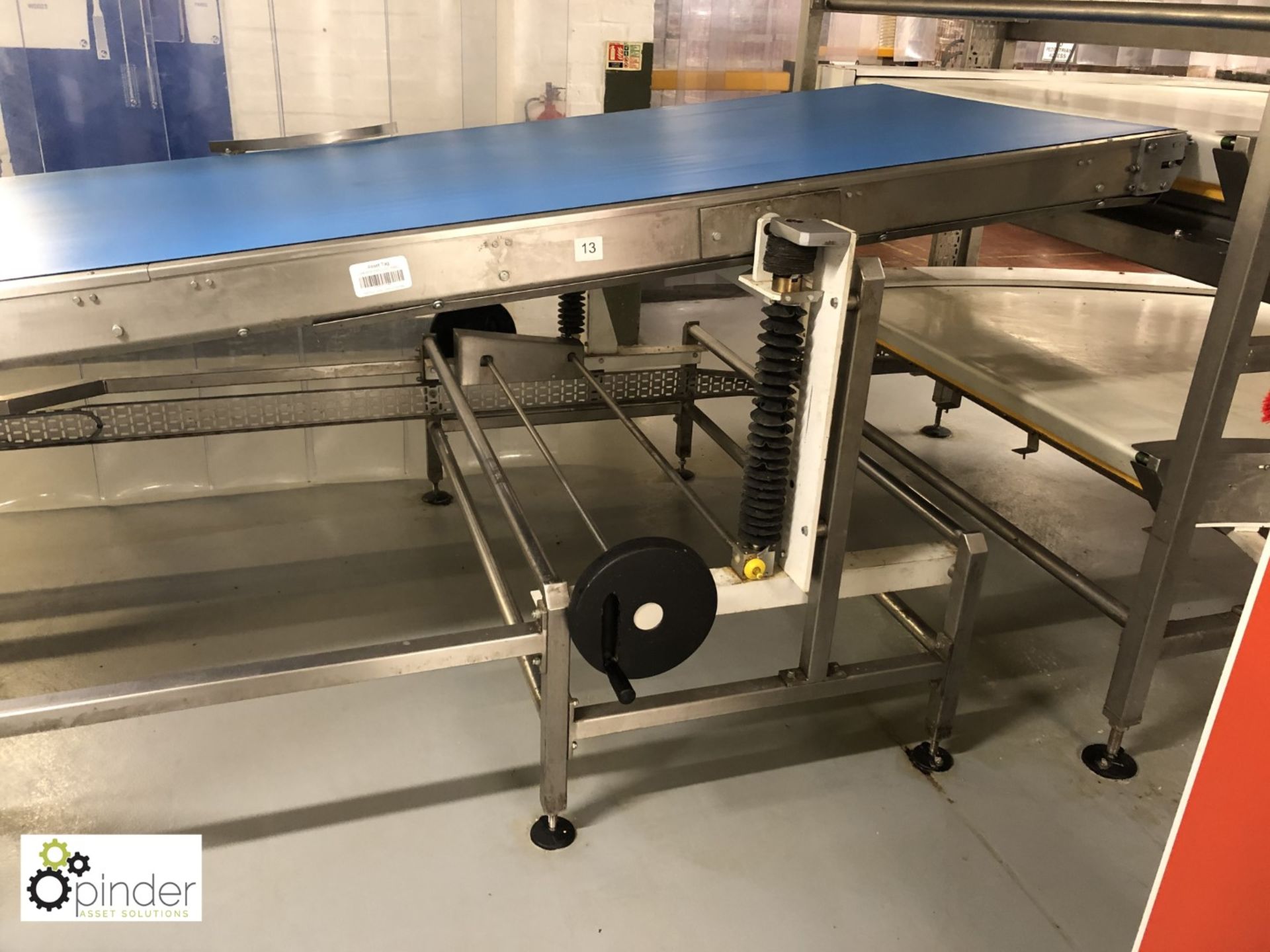 Stainless steel adjustable height Belt Conveyor, 4000mm x 1050mm wide (please note there is a lift - Image 4 of 5