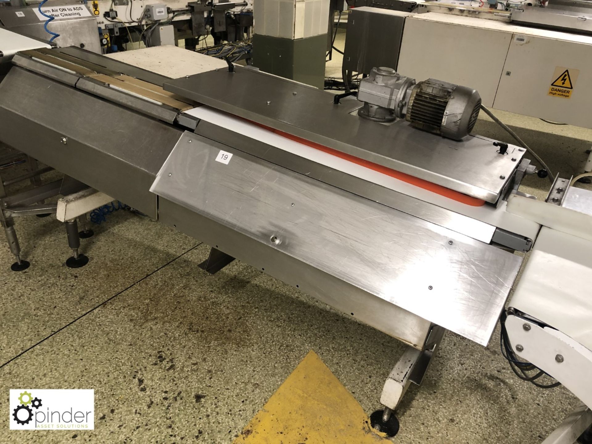 Stainless steel Cereal Bar Turning Belt Conveyor and 90° Conveyor Unit (please note there is a - Image 4 of 5