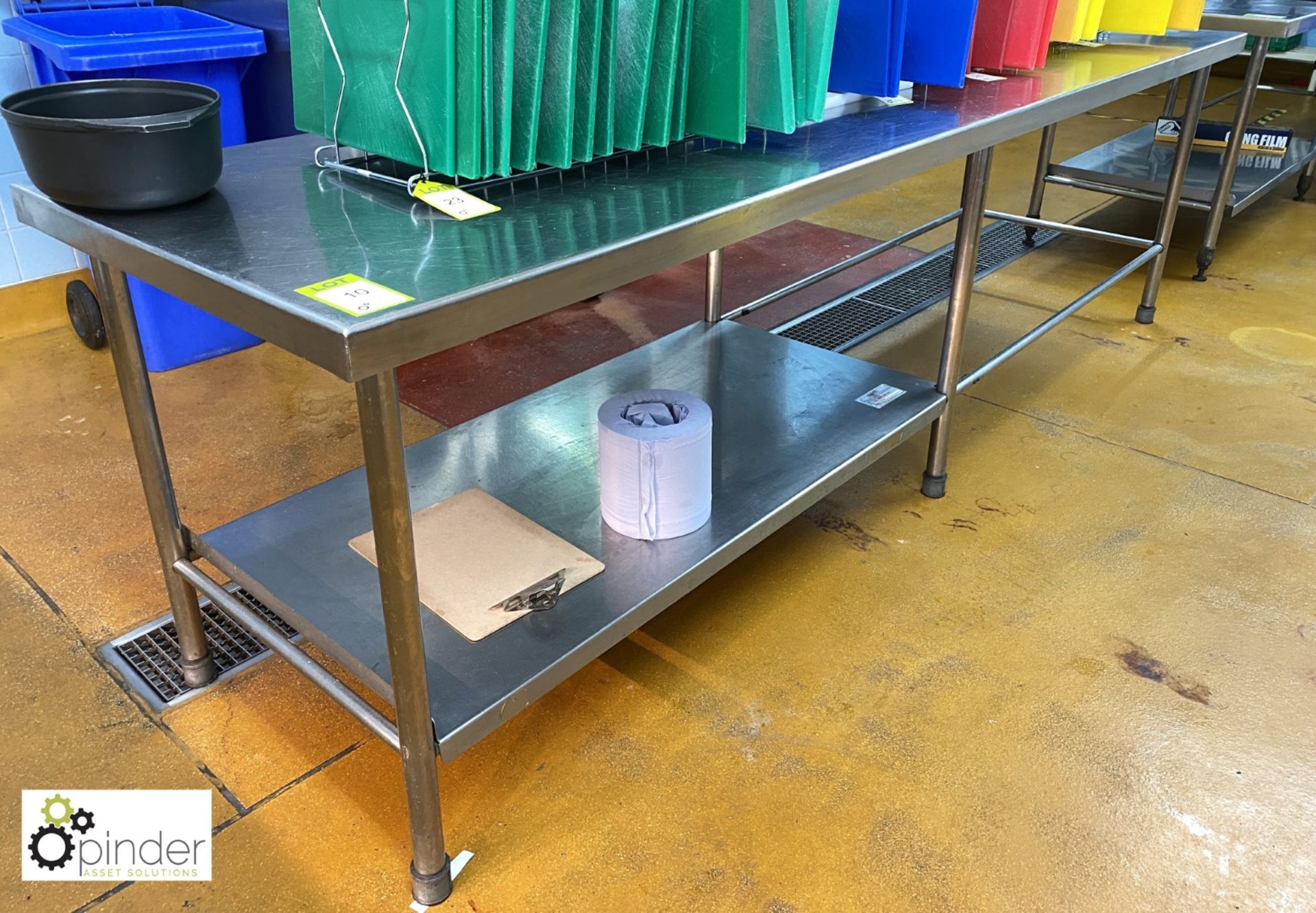 Stainless steel Preparation Table, 2920mm x 790mm (located in Main Kitchen)