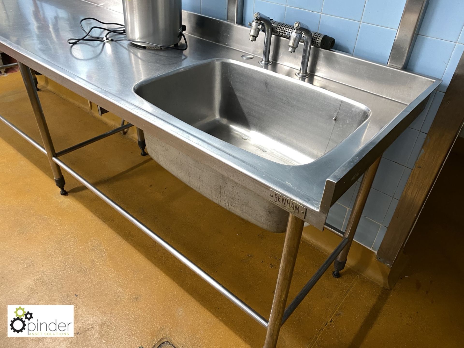 Stainless steel single bowl Sink, 3050mm x 720mm (located in Main Kitchen) - Image 2 of 3