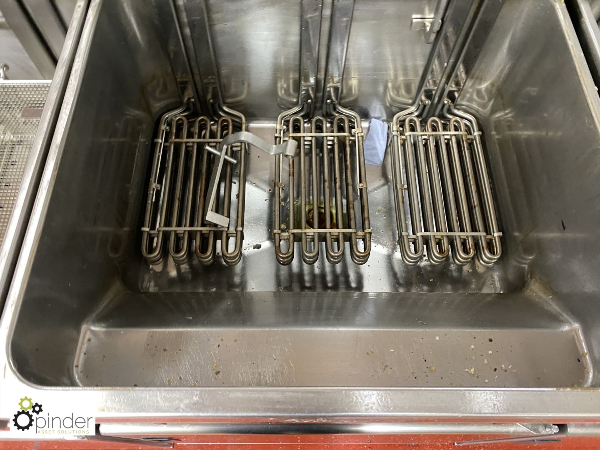 Valentine electric twin basket Deep Fat Fryer (located in Main Kitchen) - Image 2 of 2