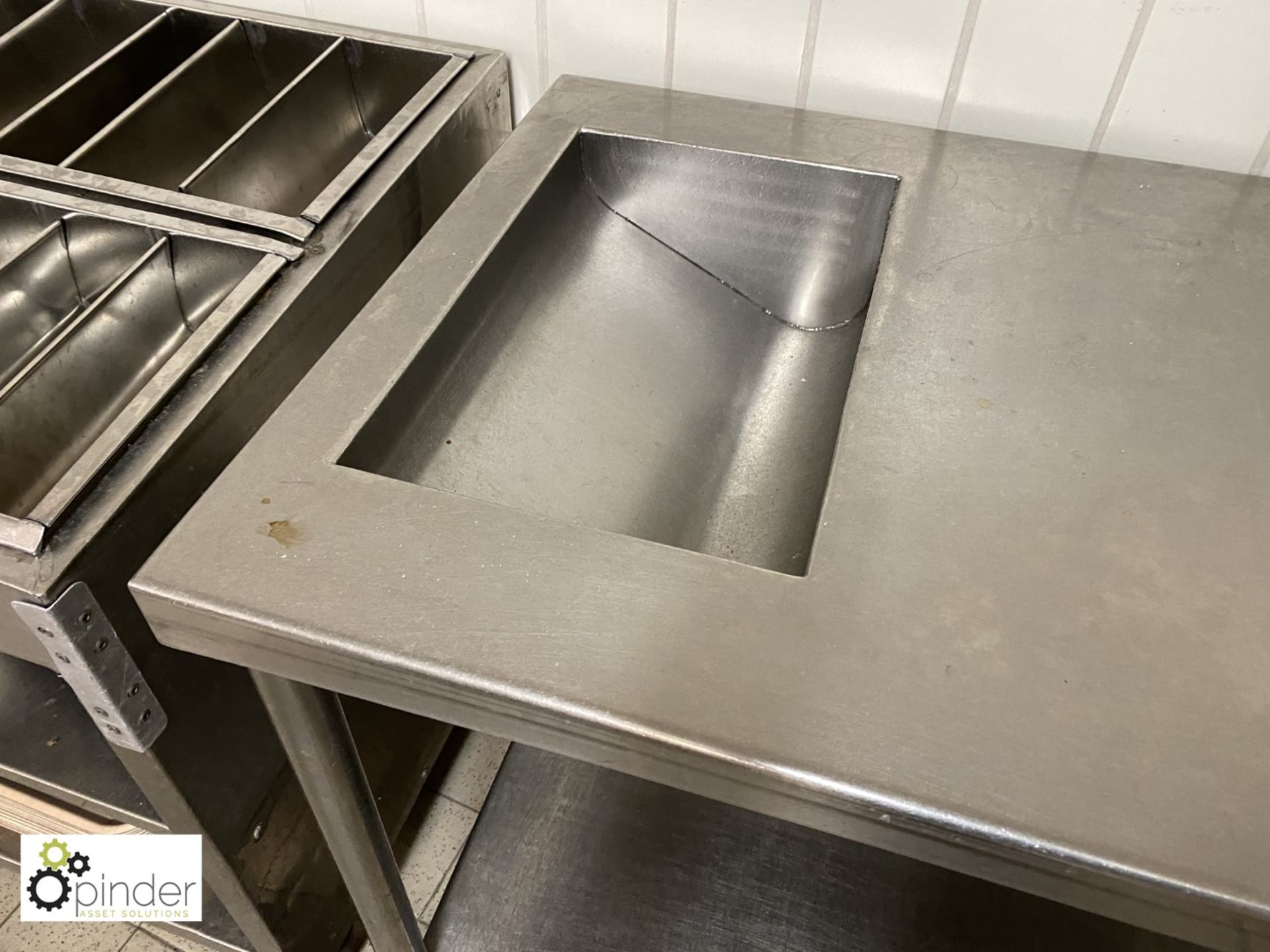 Stainless steel mobile Preparation Table, 900mm x 600mm, with shelf under (located in Main Wash - Image 2 of 2