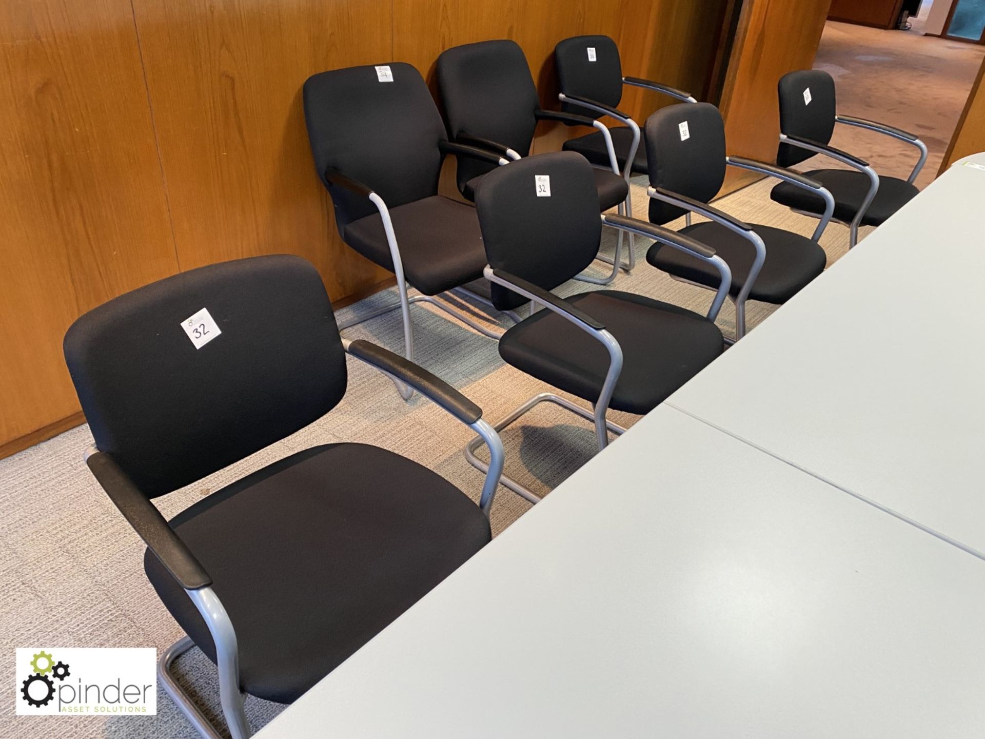 Set 4 upholstered cantilever Meeting Chairs, black (located in Meeting Room 9 on 23rd Floor) - Image 3 of 3