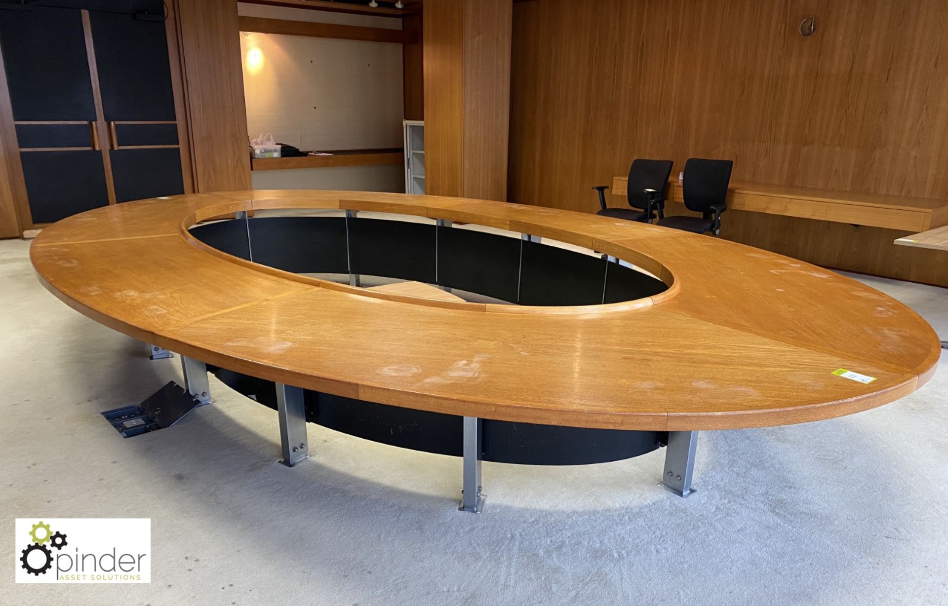 Teak oval Boardroom Table, 5650mm x 3500mm (located in Boardroom on 23rd Floor) - Image 5 of 6