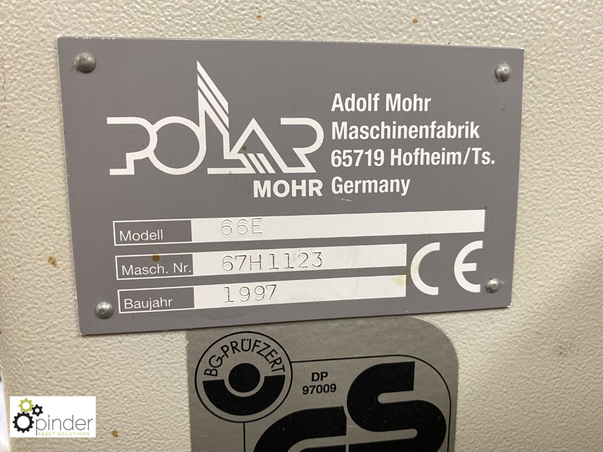 Polar Mohr 66E Guillotine, 66cm, year 1997, serial number 67H1123, with fitted tungsten blade and - Image 5 of 6