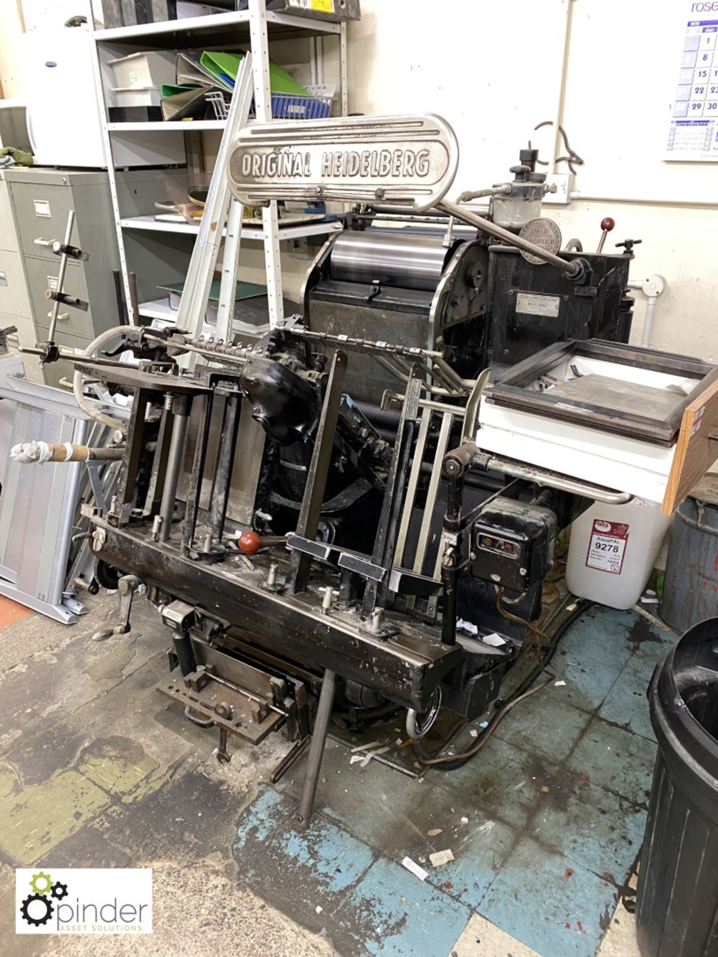 Heidelberg 10x15 Platen Press, serial number T128621E, with 2 chases (please note this lot is - Image 6 of 7