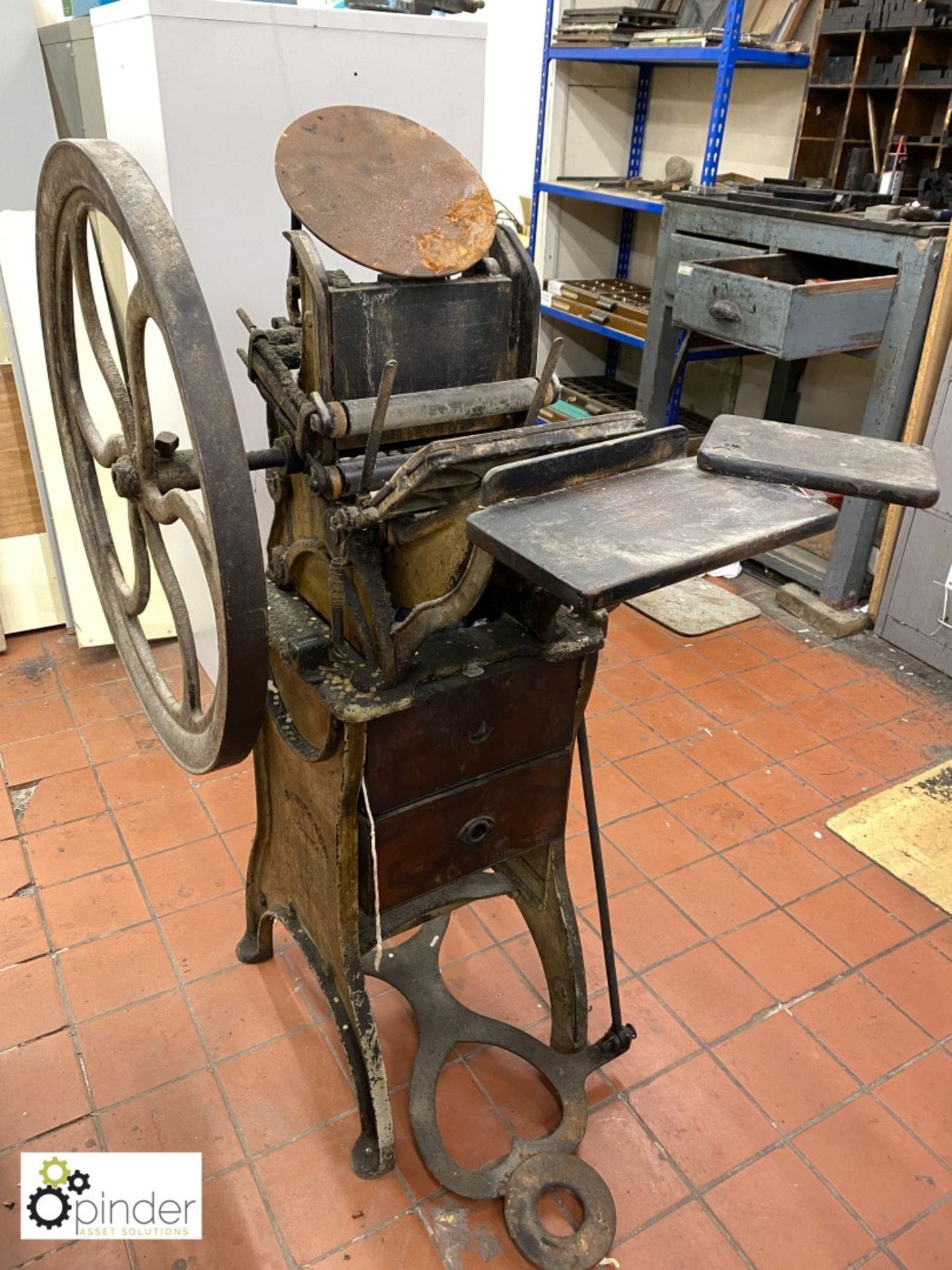 Golding & Co Pearl Platen, with 3 chases and counter (please note this lot is located in Blackpool