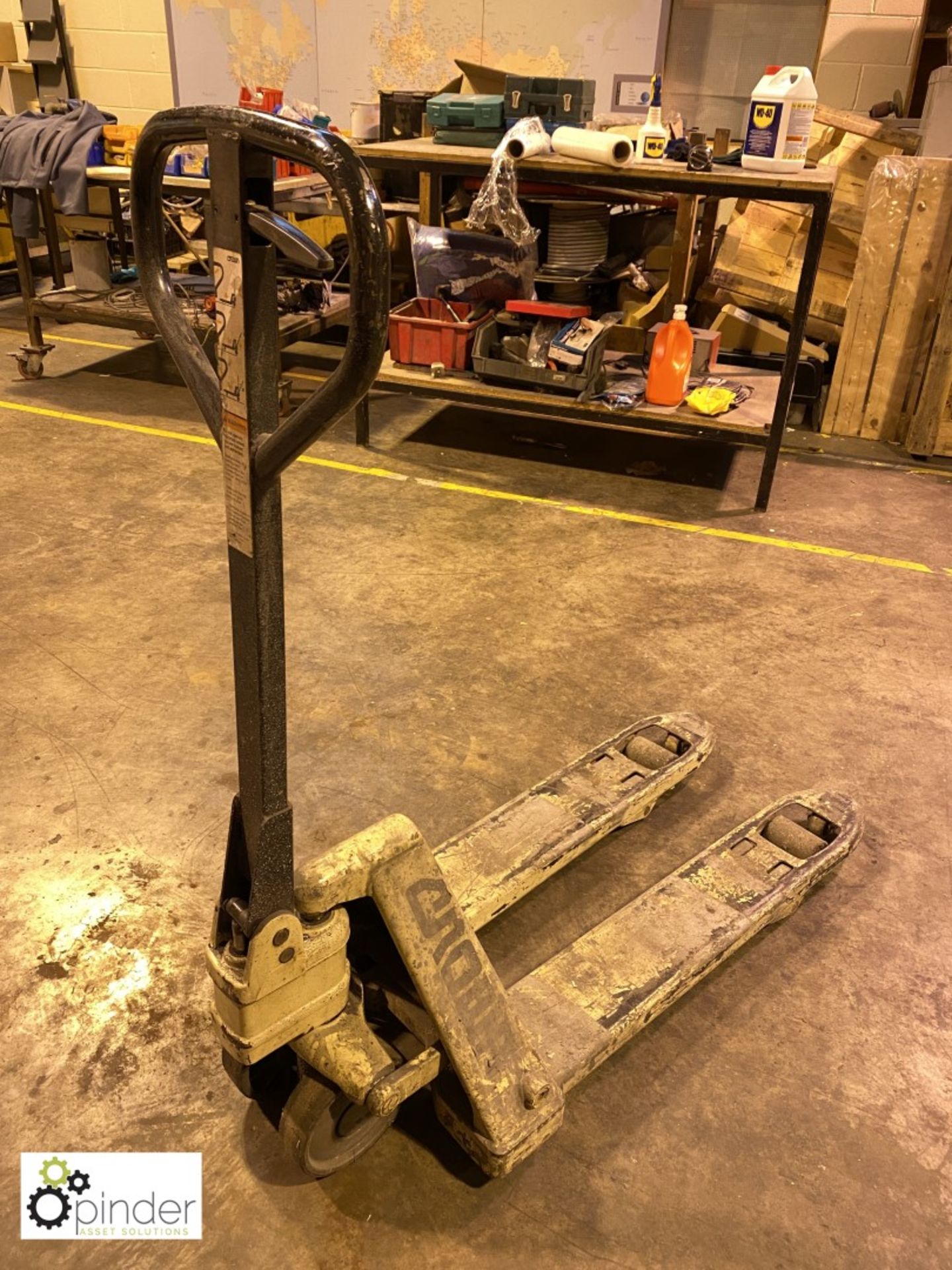 Crown Pallet Truck, 900mm tines (please note this lot is located in Wakefield and needs to be - Image 2 of 2