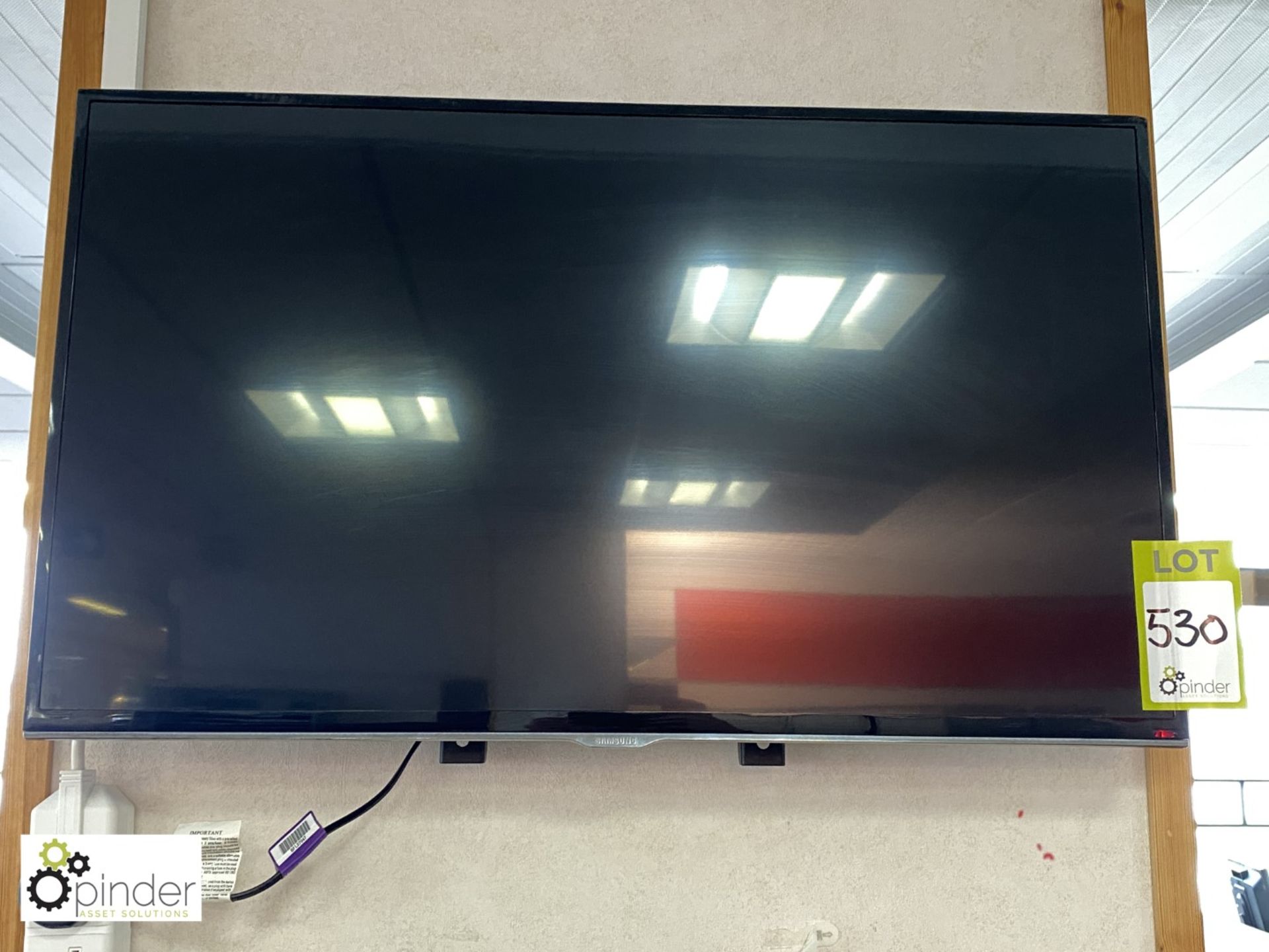 Samsung 32in TV (located in Main Office, 3rd Floor) **** please note this lot needs to be