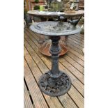 Cast iron decorative Bird Bath, with 2 bathing bir